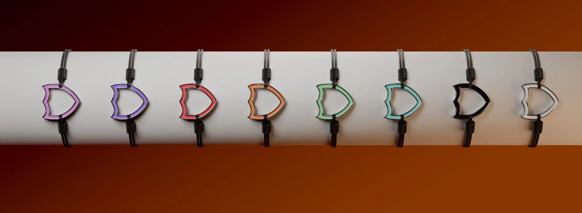 Les huit bracelets Saint & Co en lumière de jour